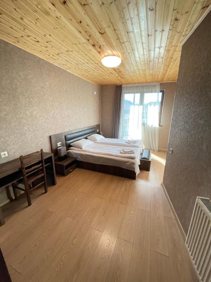 Hotel Elite House Mestia Quarto foto